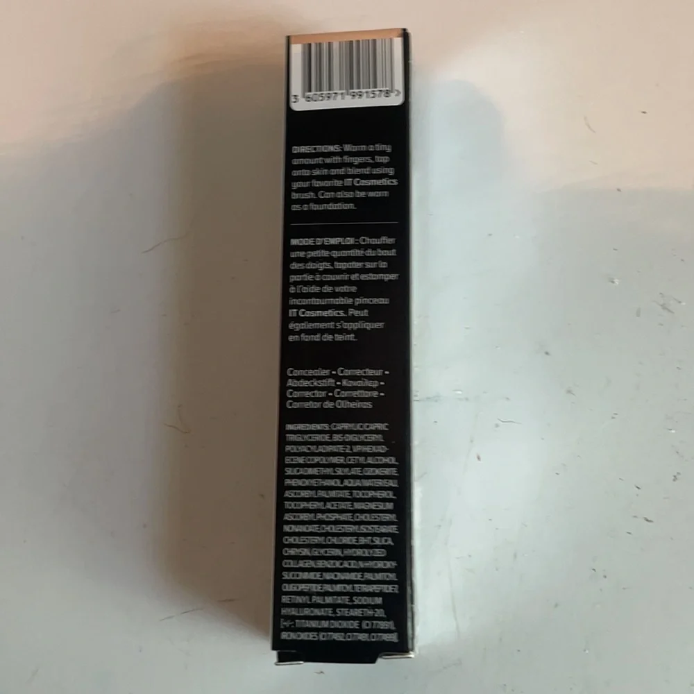 IT Bye-bye full coverage anti-aging waterproof eye concealer light natural